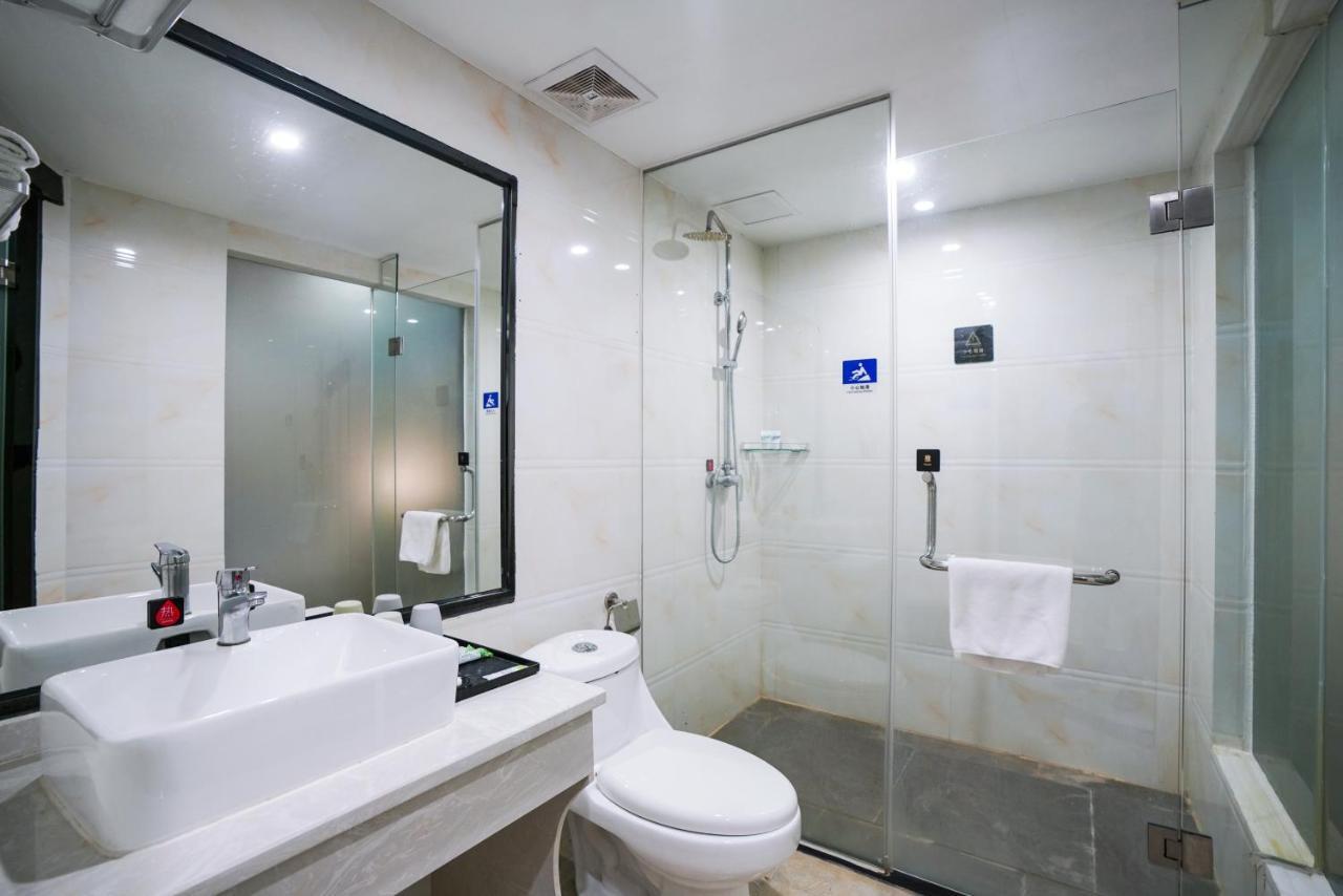 Felice Hotel-Guangzhou Baiyun International Airport Renhe Metro Station Branch Exterior foto