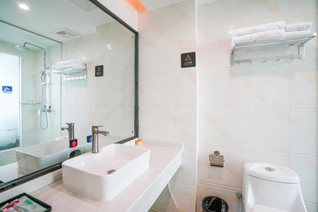 Felice Hotel-Guangzhou Baiyun International Airport Renhe Metro Station Branch Exterior foto