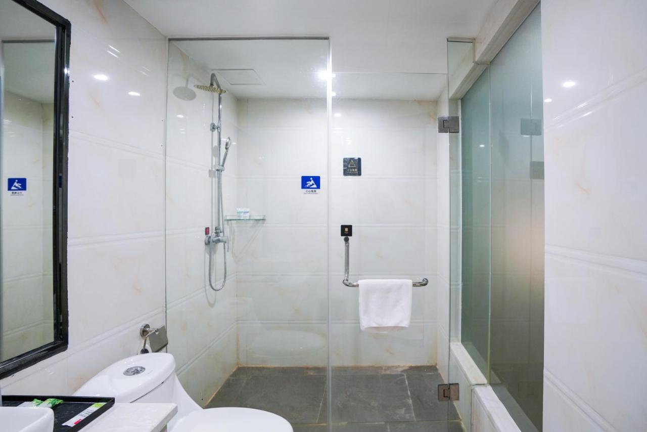 Felice Hotel-Guangzhou Baiyun International Airport Renhe Metro Station Branch Exterior foto