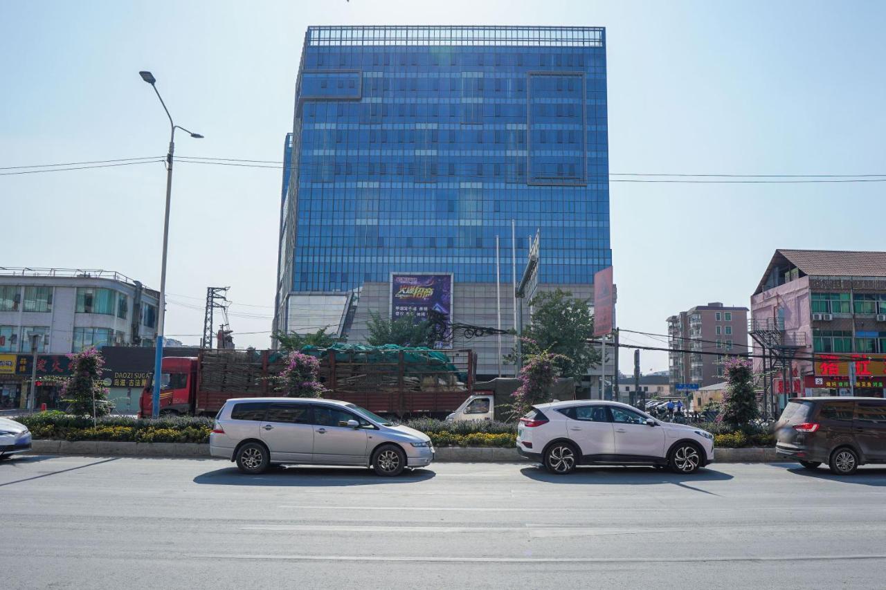 Felice Hotel-Guangzhou Baiyun International Airport Renhe Metro Station Branch Exterior foto